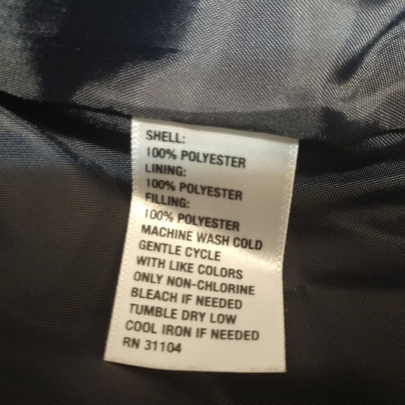 Crown & Ivy Red and Black Lightly Quilted Plaid Vest XS - Picture 7 of 8